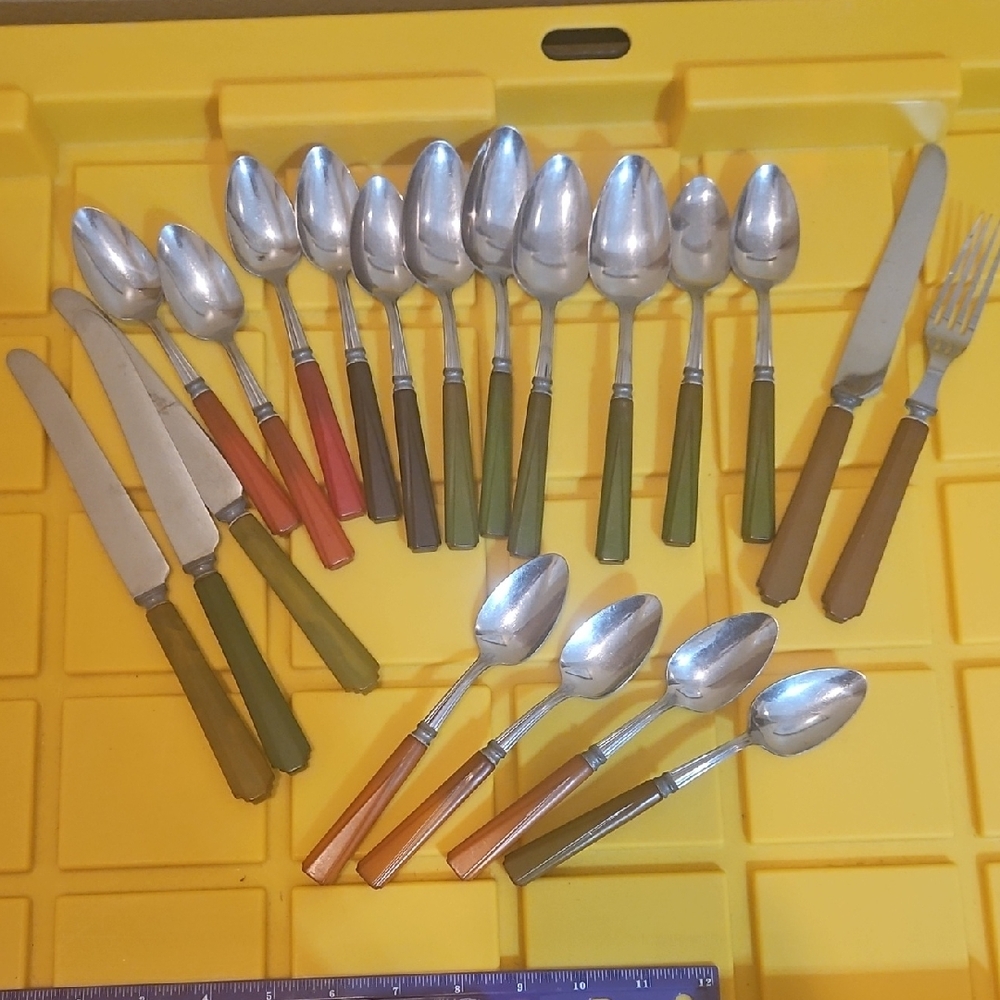 Bakelite Cutlery Utensils 20 Pieces